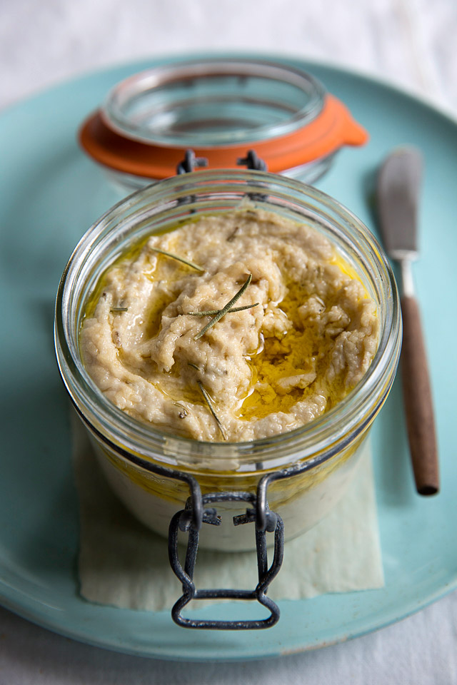 Great Northern bean and rosemary dip